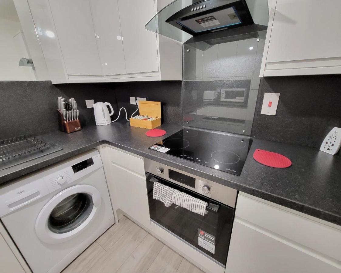 Garland Modern 2 Bedroom Apartment With Parking London Stadtteil Plumstead Exterior foto